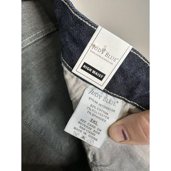 Judy Blue Cuffed Shorts Dark Wash Size 3XL NWT Stretch Denim - Picture 11 of 13